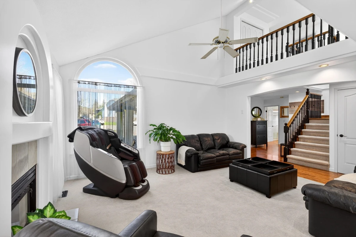 Family Room Photo of 8573 142 Street, Surrey, BC
