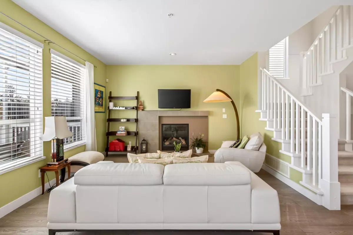 Dining Area Photo of 1280 Citadel Drive, Port Coquitlam, BC