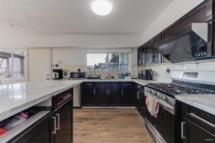 8035 Nelson Avenue, Burnaby, BC, Burnaby — Single Family Residence for sale