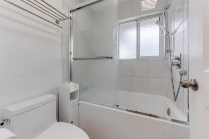 Primary Bathroom Photo of 8035 Nelson Avenue, Burnaby, BC