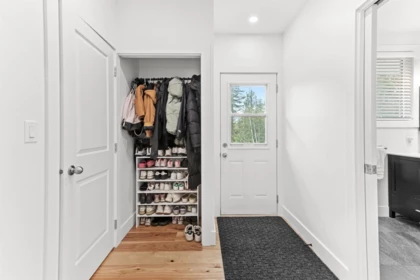 Garage Interior Photo of 7025 Hesslea Crescent, Abbotsford, BC