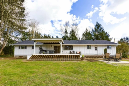 Garden / Landscaping Photo of 7025 Hesslea Crescent, Abbotsford, BC