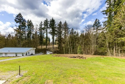 Swimming Pool Photo of 7025 Hesslea Crescent, Abbotsford, BC