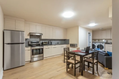 Hot Tub / Spa Photo of 12576 26a Avenue, Surrey, BC