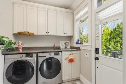 Primary Bathroom Photo of 12576 26a Avenue, Surrey, BC
