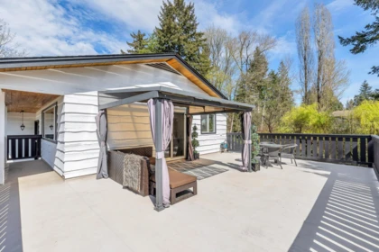 Hot Tub / Spa Photo of 7958 Taulbut Street, Mission, BC