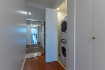 Entry Foyer Photo of 505 388 Drake Street, Vancouver, BC