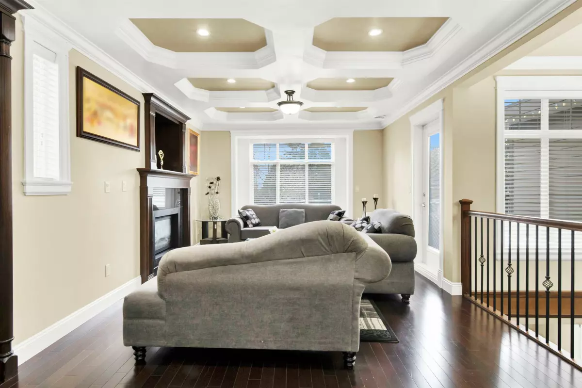 Family Room Photo of 10346 126 Street, Surrey, BC