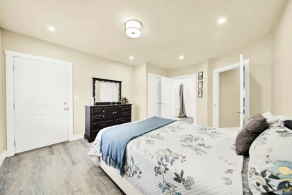 Entry Foyer Photo of 10346 126 Street, Surrey, BC