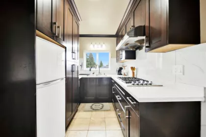 Kitchen Photo of 10346 126 Street, Surrey, BC