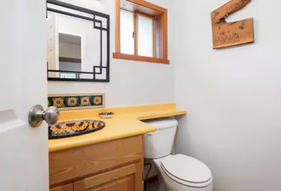 Walk-In Closet Photo of 8096 Westwood Road, Halfmoon Bay, BC
