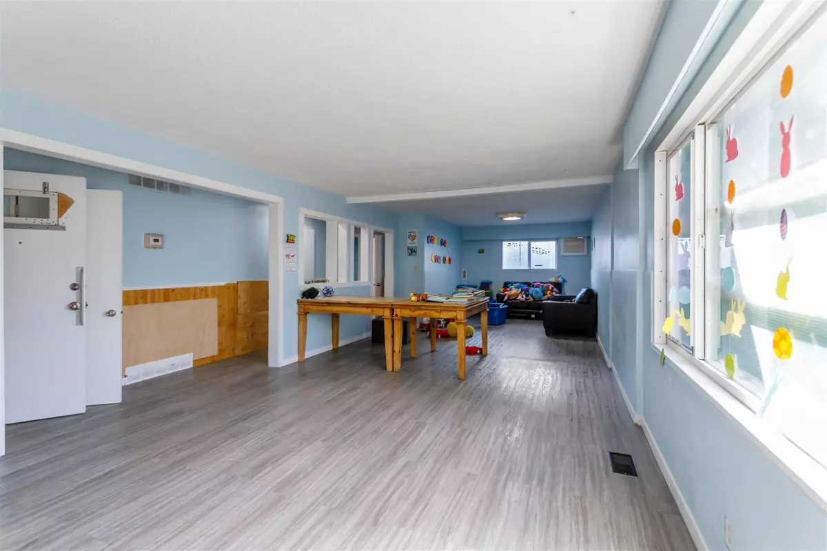 Family Room Photo of 22041 Dewdney Trunk Road, Maple Ridge, BC