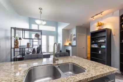 404 2970 King George Boulevard, Surrey, BC, Surrey — Apartment/Condo for sale