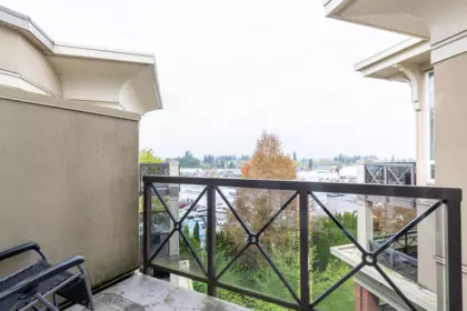 Primary Bedroom Photo of 404 2970 King George Boulevard, Surrey, BC