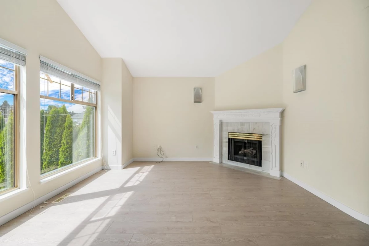 Living Room Photo of 1869 Prairie Avenue, Port Coquitlam, BC