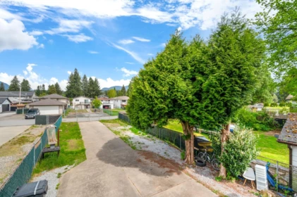 Garden / Landscaping Photo of 1869 Prairie Avenue, Port Coquitlam, BC
