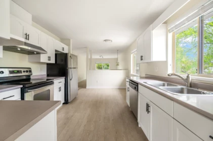Kitchen Island Photo of 1869 Prairie Avenue, Port Coquitlam, BC