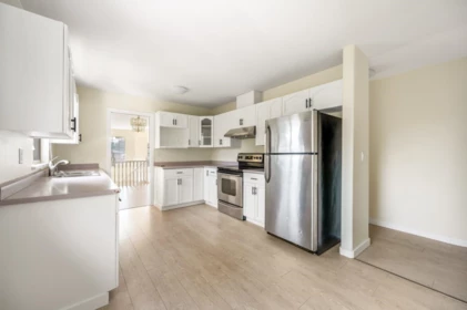 Kitchen Photo of 1869 Prairie Avenue, Port Coquitlam, BC