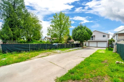 Outdoor Patio Photo of 1869 Prairie Avenue, Port Coquitlam, BC
