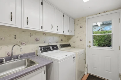 Swimming Pool Photo of 5760 Wagtail Avenue, Richmond, BC