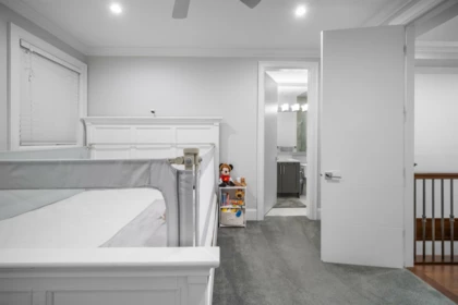 Hallway Photo of 17108 4 Avenue, Surrey, BC