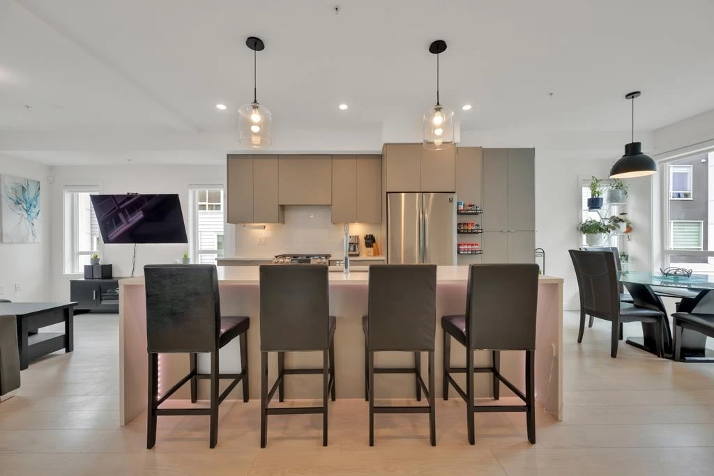 Dining Area Photo of 22 19628 55a Avenue, Langley, BC