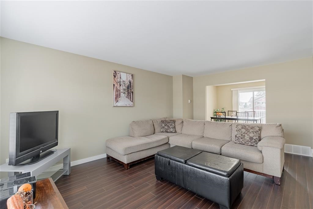 Living Room Photo of 636 Gauthier Avenue, Coquitlam, BC