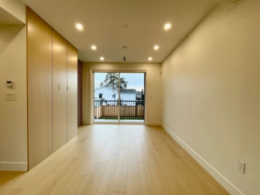 162 E 43rd Avenue, Vancouver, BC, Vancouver — Single Family Residence for sale