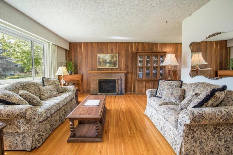 Living Room Photo of 3511 Newmore Avenue, Richmond, BC
