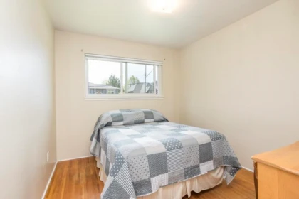 Guest Bathroom Photo of 3511 Newmore Avenue, Richmond, BC