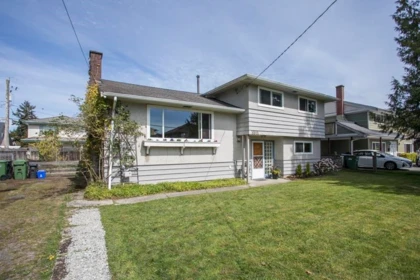 Hot Tub / Spa Photo of 3511 Newmore Avenue, Richmond, BC