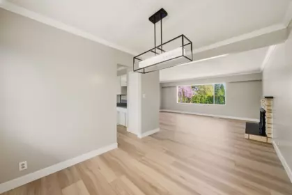 Entry Foyer Photo of 3561 York Street, Port Coquitlam, BC