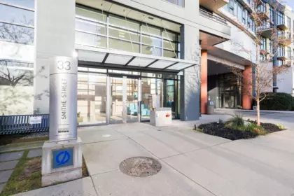 Swimming Pool Photo of 1901 33 Smithe Street, Vancouver, BC
