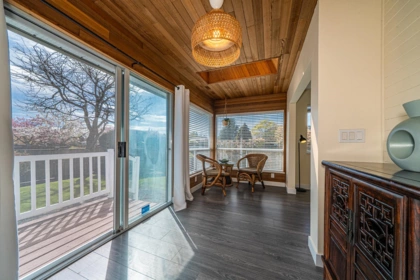 Basement Recreation Room Photo of 14206 20 Avenue, Surrey, BC
