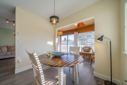 Powder Room Photo of 14206 20 Avenue, Surrey, BC