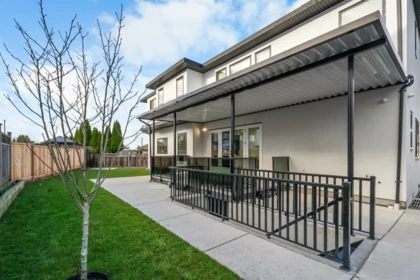 Hot Tub / Spa Photo of 18446 68a Avenue, Surrey, BC