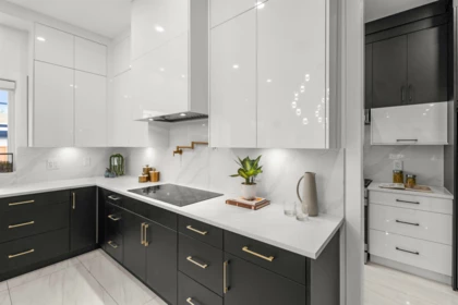 Powder Room Photo of 18446 68a Avenue, Surrey, BC