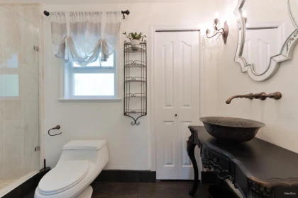 Hallway Photo of 14735 109a Avenue, Surrey, BC
