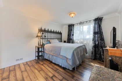 Mudroom Photo of 14735 109a Avenue, Surrey, BC