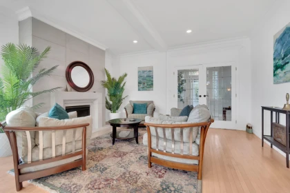 Basement Recreation Room Photo of 13407 Marine Drive, Surrey, BC