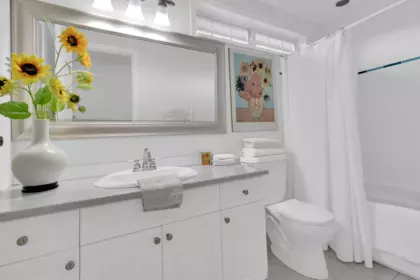Hot Tub / Spa Photo of 13407 Marine Drive, Surrey, BC