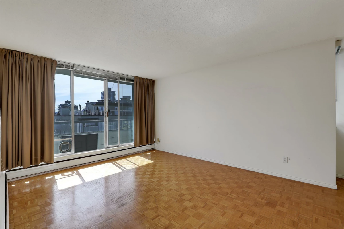 Family Room Photo of 603 1967 Barclay Street, Vancouver, BC