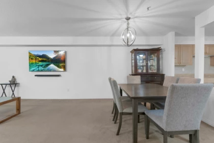 Entry Foyer Photo of 121 12101 80 Avenue, Surrey, BC