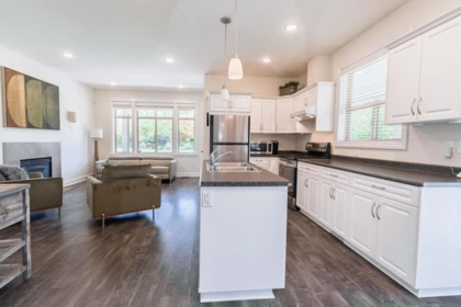 Basement Recreation Room Photo of 8091 232 Street, Langley, BC