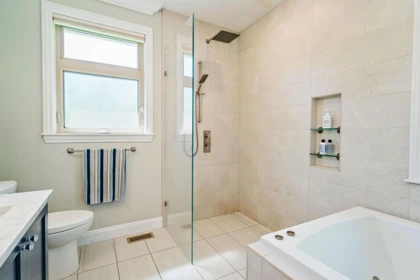 Guest Bathroom Photo of 8091 232 Street, Langley, BC