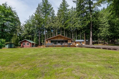 1680 Columbia Valley Road, Lindell Beach, BC, Lindell Beach — Single Family Residence for sale