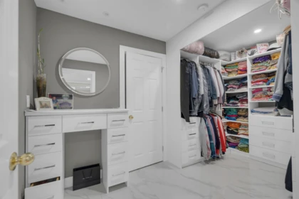 Hallway Photo of 7461 123 Street, Surrey, BC