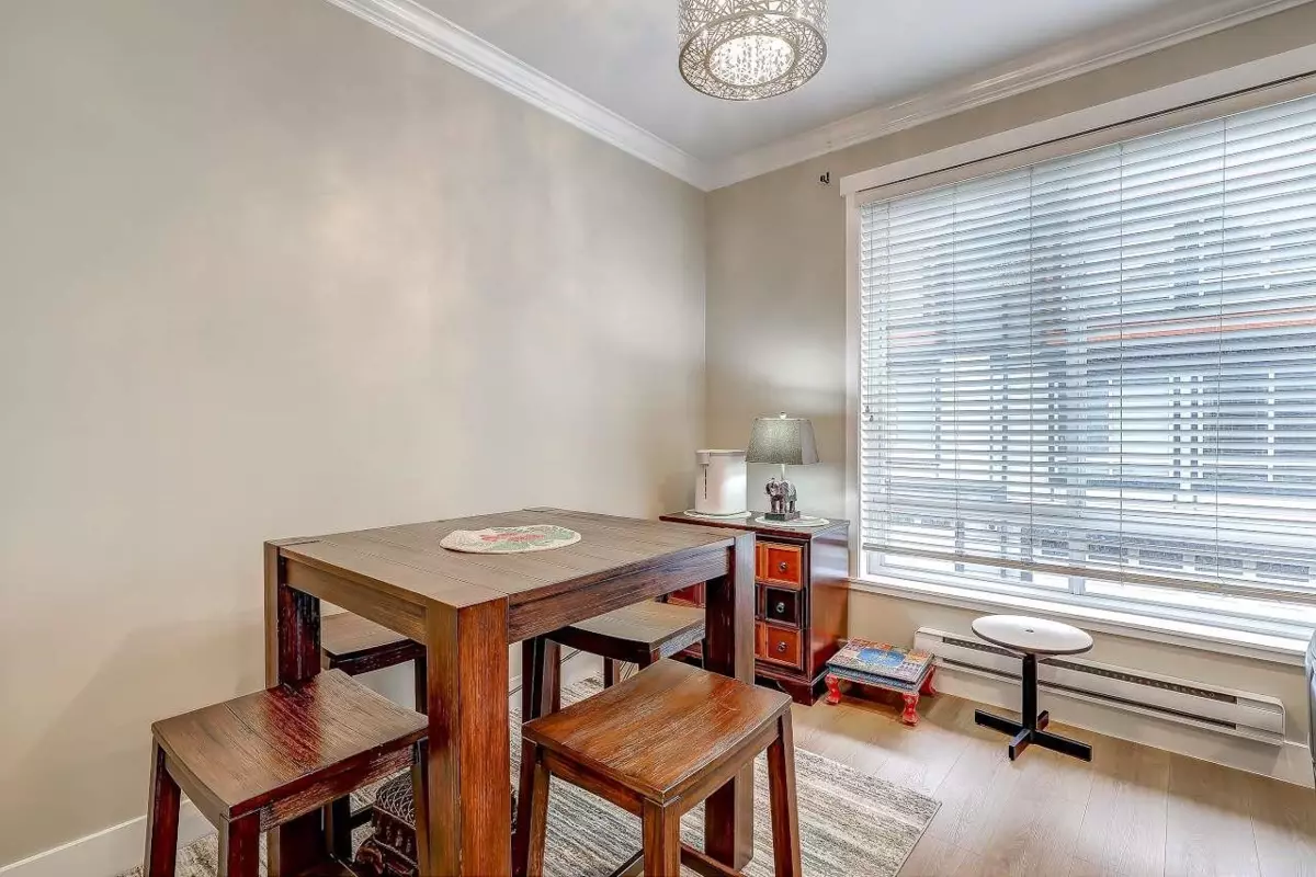 Dining Area Photo of 3 6378 142 Street, Surrey, BC