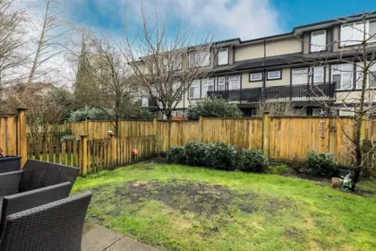 Front Yard Photo of 3 6378 142 Street, Surrey, BC
