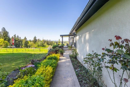 Garden / Landscaping Photo of 162 210 Street, Langley, BC